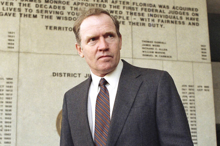 Key figure in the 1980s Iran-Contra affair dies